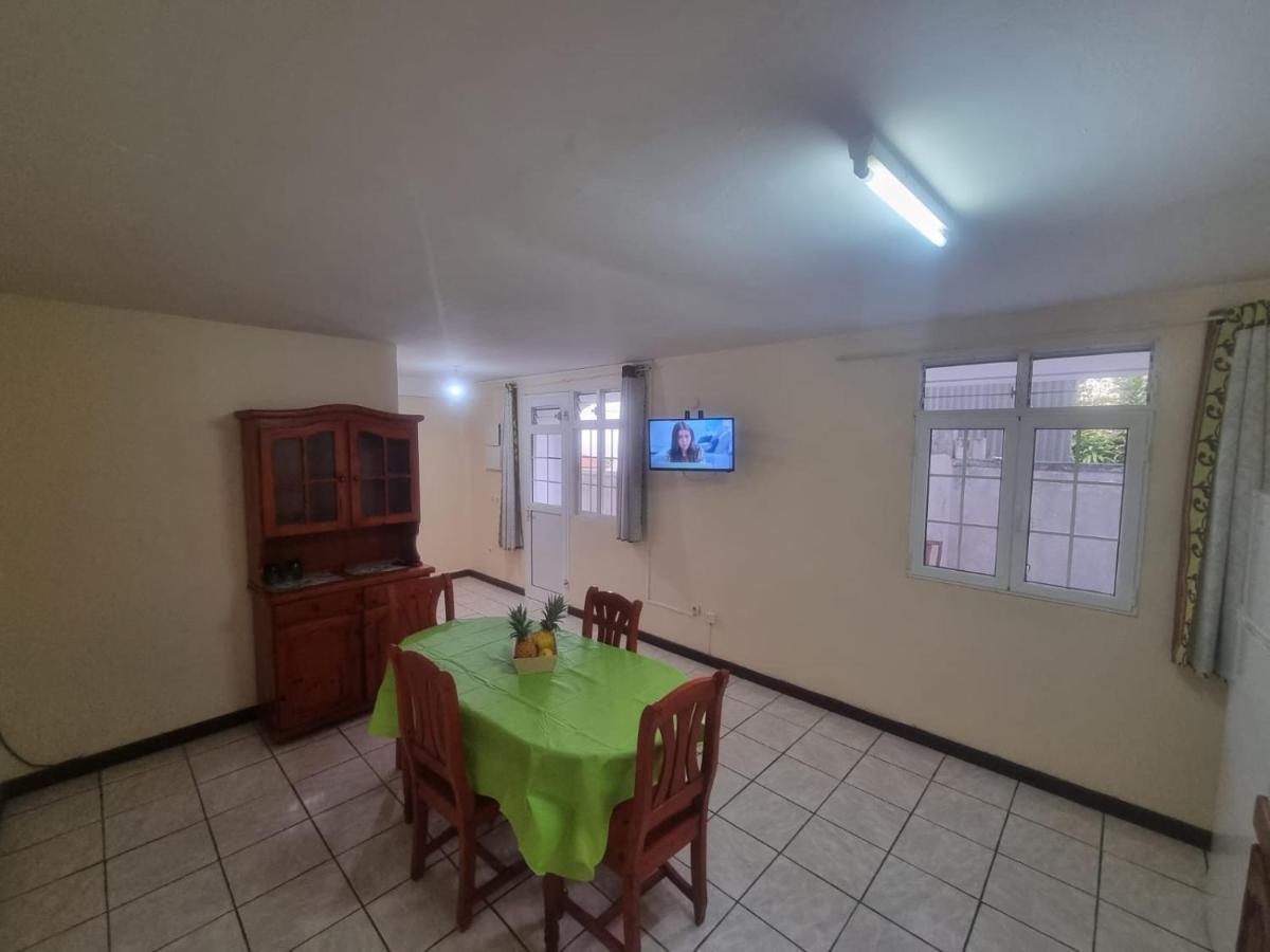 Fefe Apartment Vieux-Habitants Ngoại thất bức ảnh
